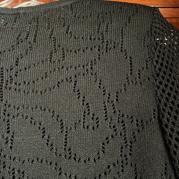 St John collection black sweater
EXCELLENT condition - Picture 9 of 11